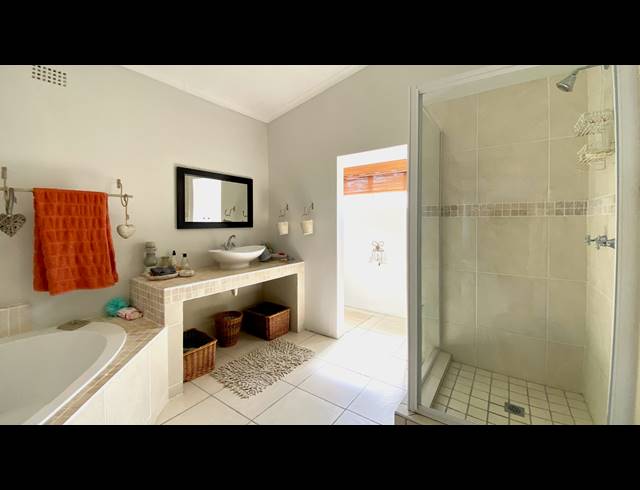 3 BEDROOM HOUSE FOR SALE IN DWARSKERSBOS